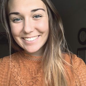 Meet your Posher, Ellie